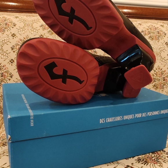 John Fluevog KKBB May Size 9 - Picture 5 of 8